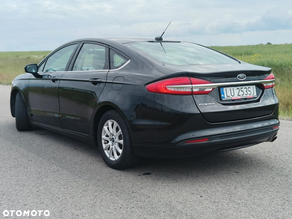 Ford Fusion - 4