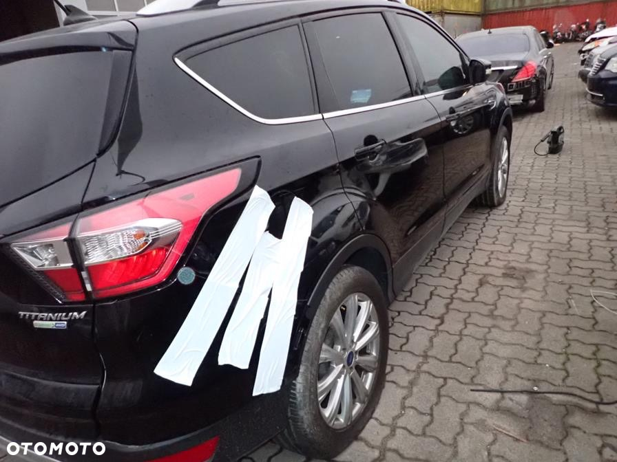 Ford Escape 2.0 EcoBoost AWD Titanium - 37