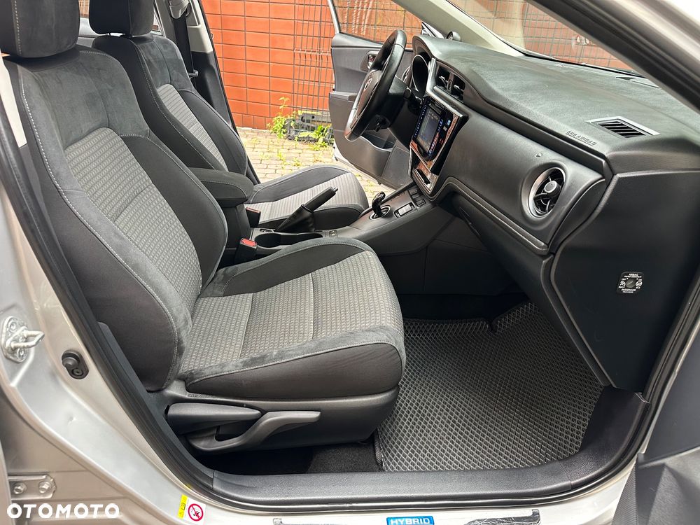 Toyota Auris - 18