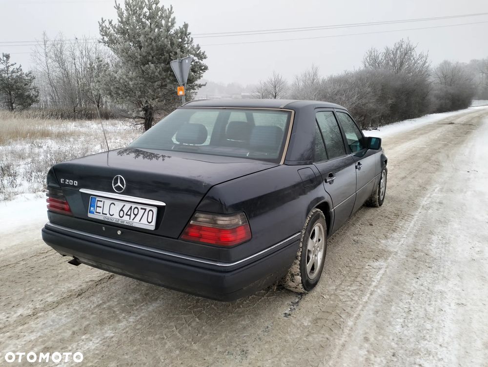 Mercedes-Benz Klasa E 200 T - 6