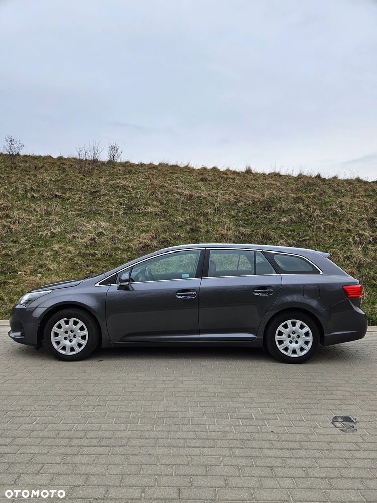 Toyota Avensis 1.8 Active - 2