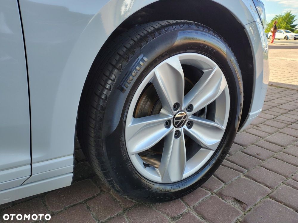 Volkswagen Passat - 9