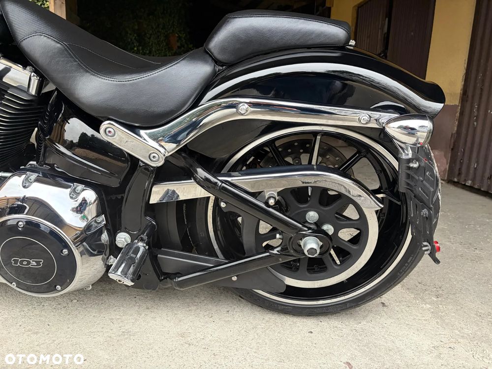 Harley-Davidson FXSB Breakout - 19