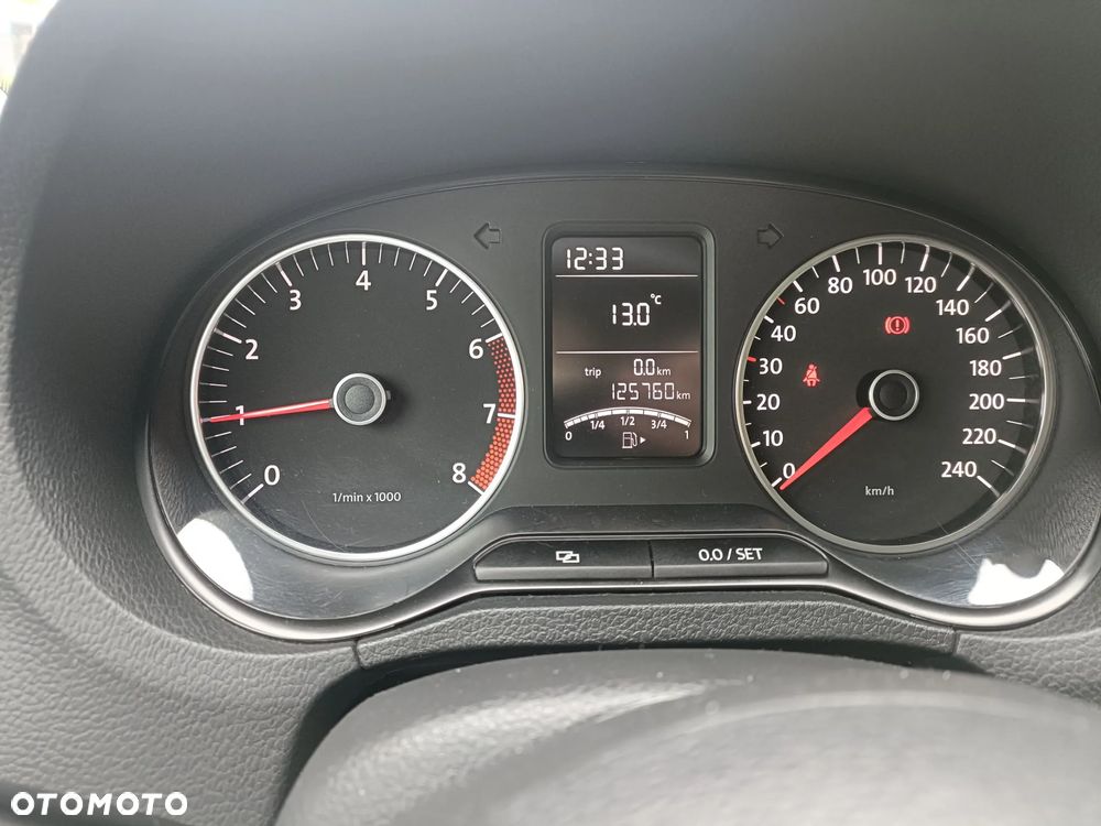 Volkswagen Polo - 8