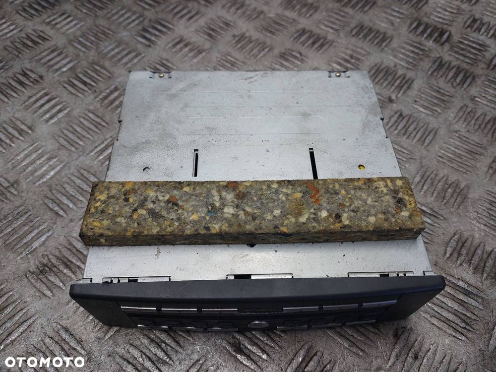 RADIO ODTWARZACZ + KOD RENAULT LAGUNA II 8200089153 CABASSE - 2