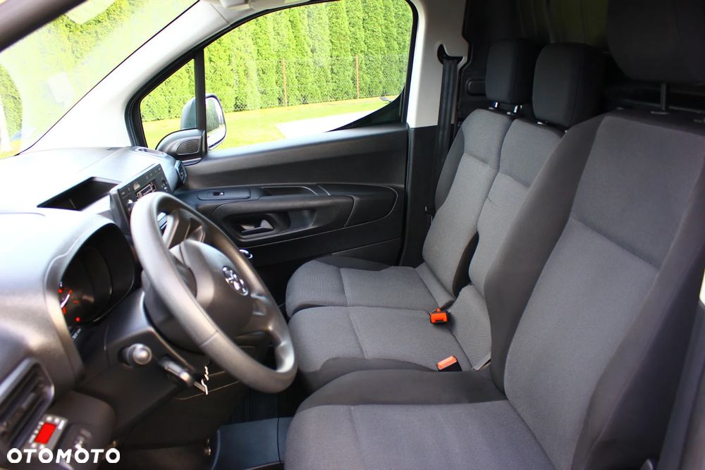 Toyota Proace City CHŁODNIA 1.5D-4D 102KM LONG L2 3 Osobowy - 22