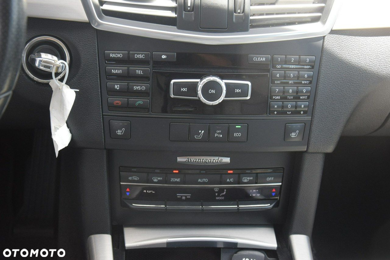 Mercedes-Benz Klasa E 350 CDI BlueEff Avantgarde - 24