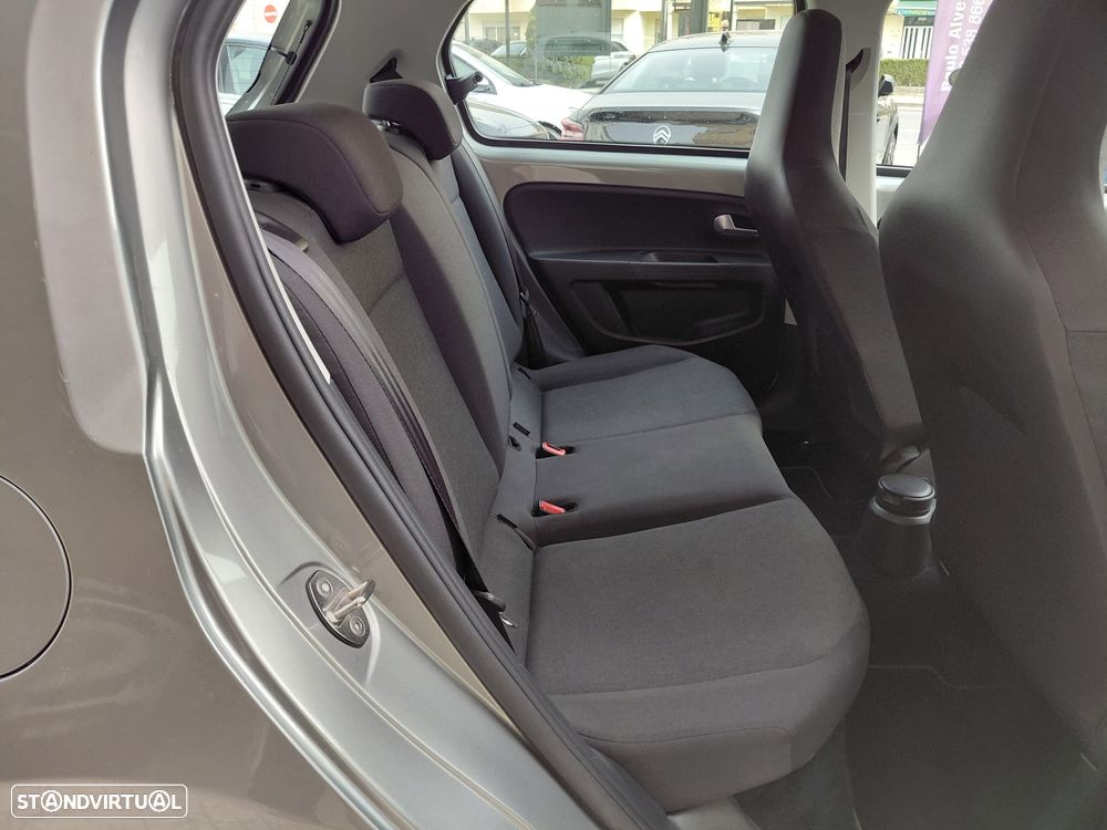VW Up! 1.0 BlueMotion Move Auto - 6