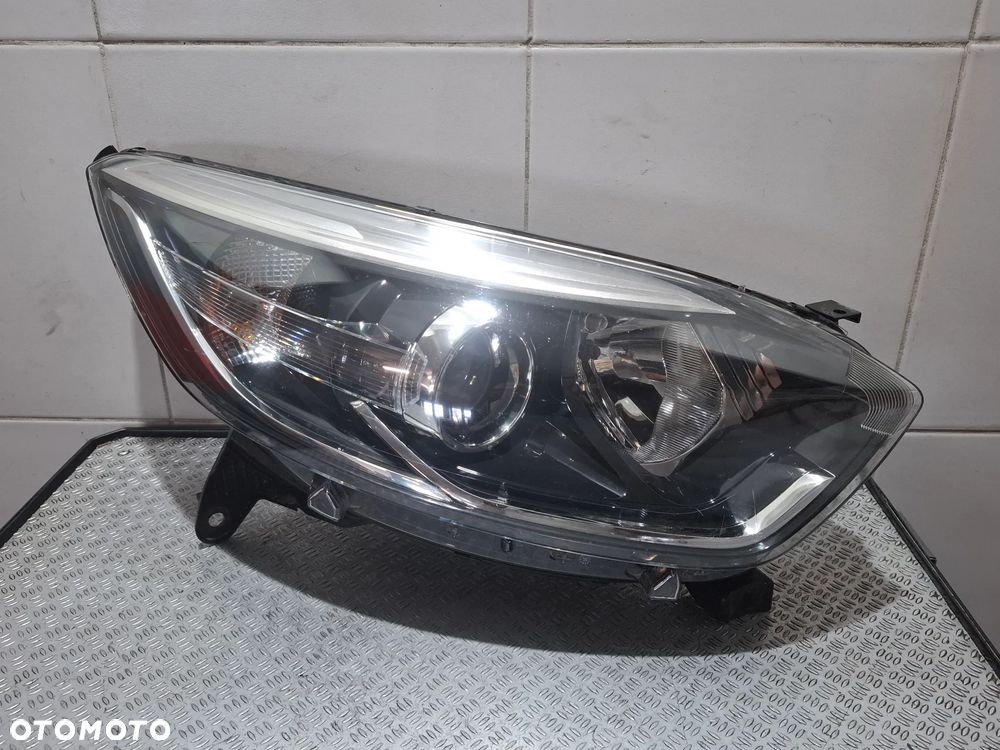 LAmpa reflektor prawy Renault Captur UK nr 260104476R - 1