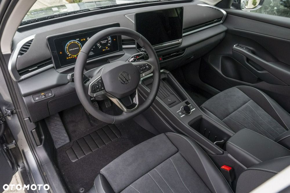 Volkswagen T-Roc - 10