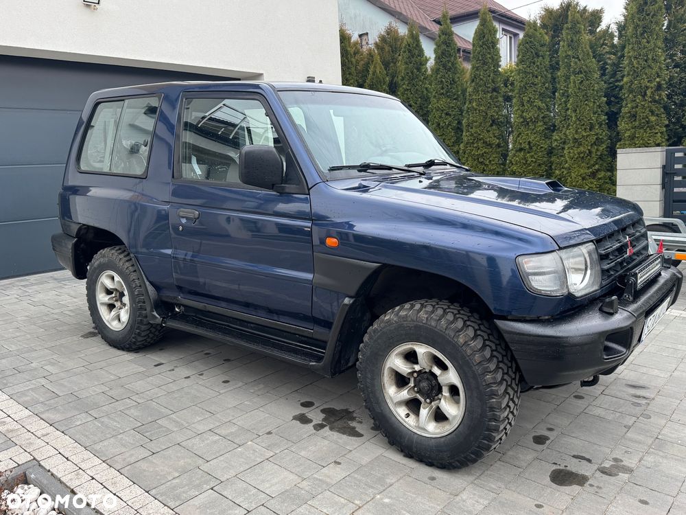 Mitsubishi Pajero - 12