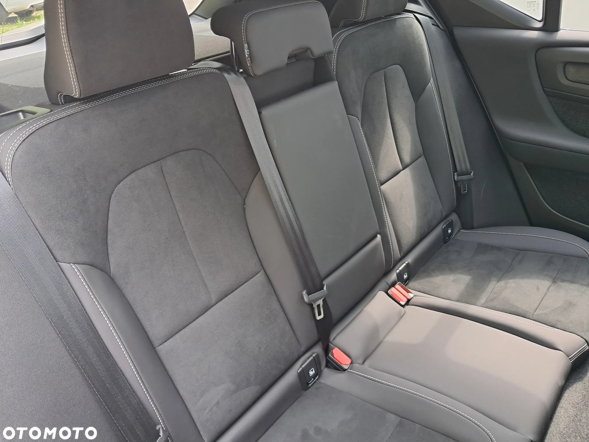 Volvo XC 40 B3 Plus Dark - 14