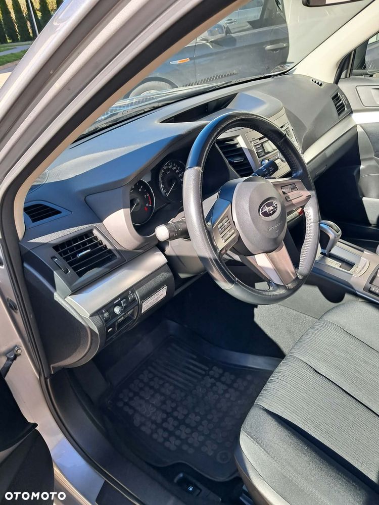 Subaru Legacy - 21