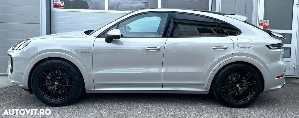 Porsche Cayenne Coupe E-Hybrid - 2