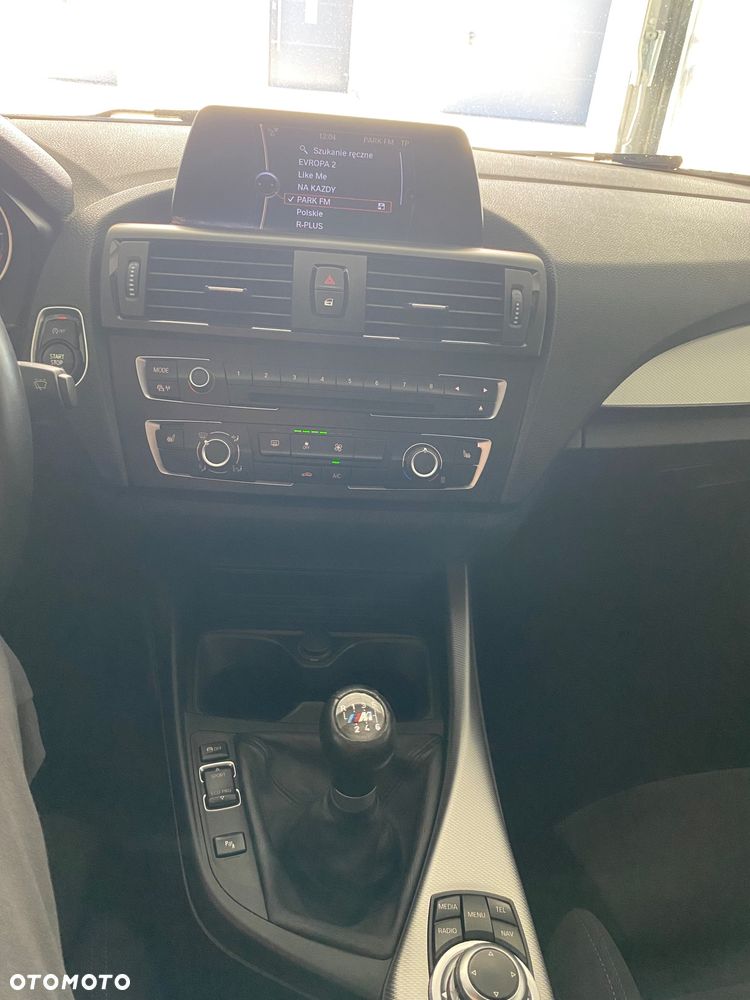 BMW Seria 1 118d DPF Edition Sport - 11