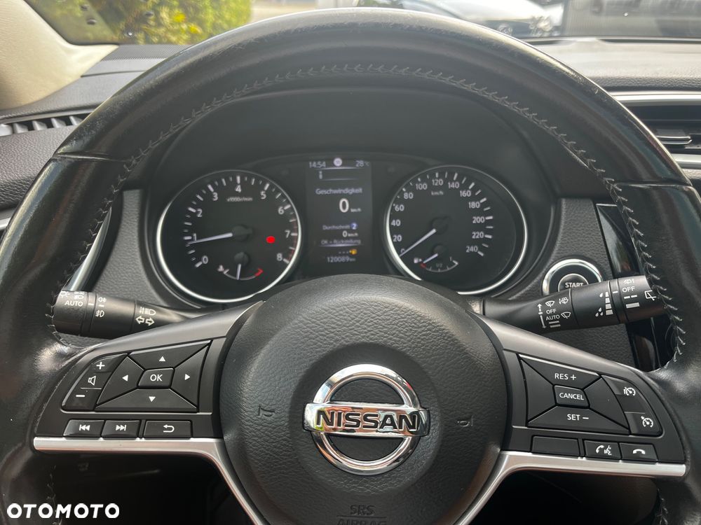 Nissan Qashqai 1.2 DIG-T TEKNA+ - 19