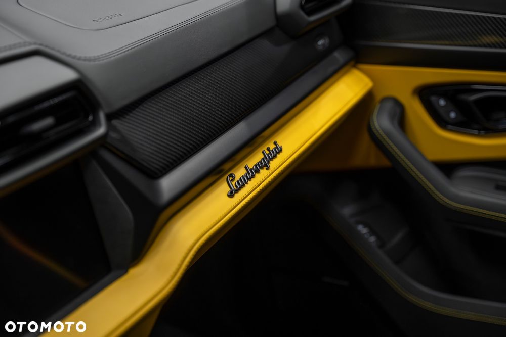 Lamborghini Urus - 24