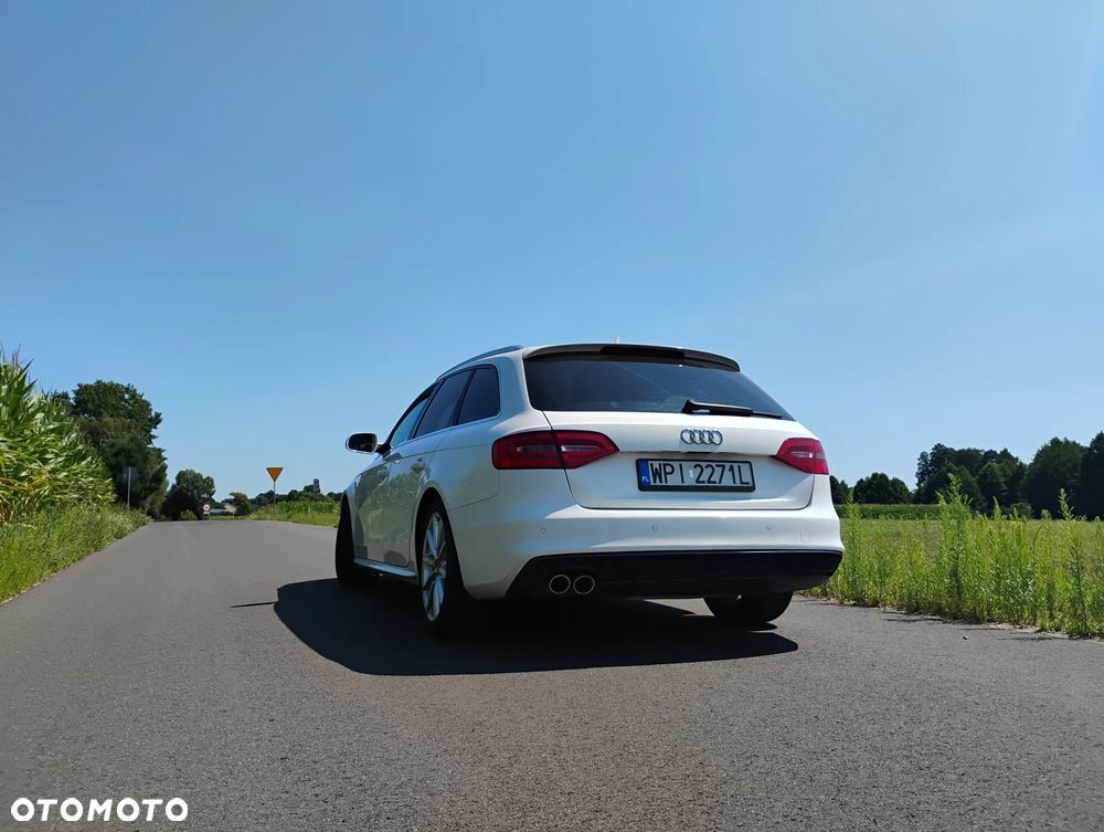 Audi A4 Avant 2.0 TDI DPF clean diesel multitronic S line Sportpaket - 8