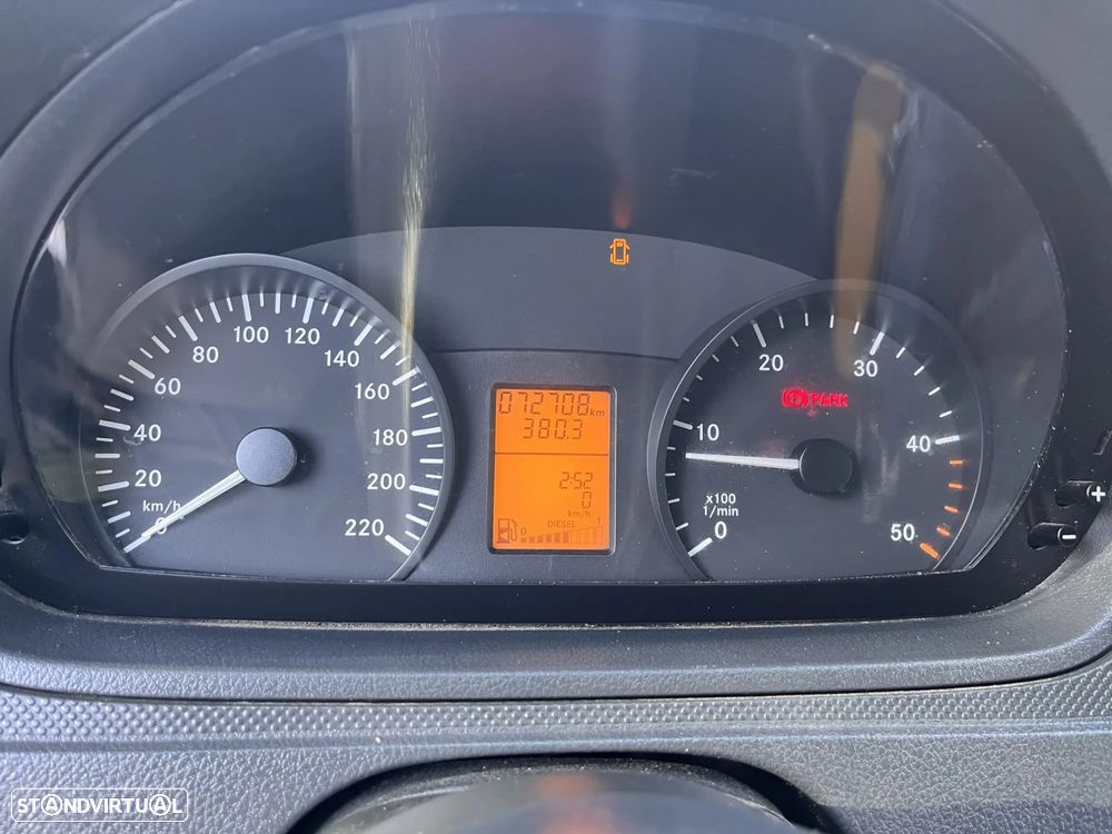 Mercedes-Benz vito 113cdi com câmara de frio e congelação - 11