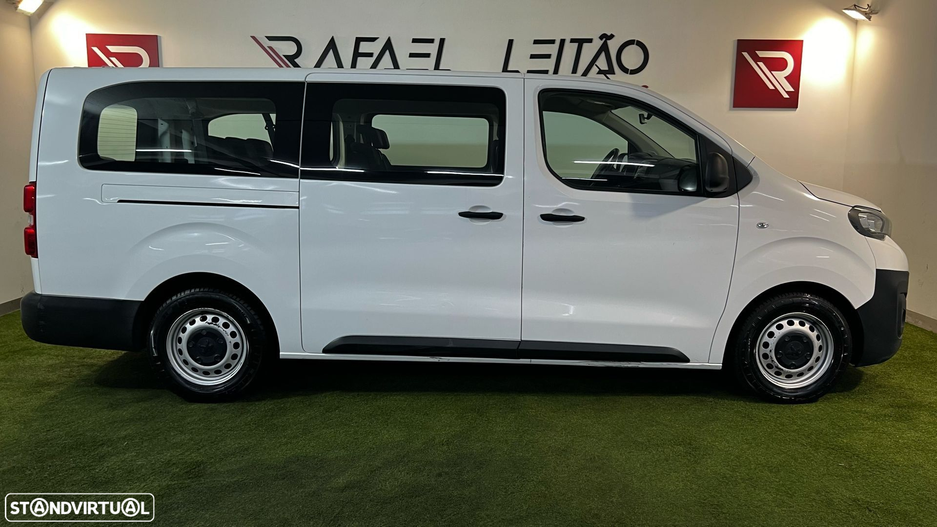 Peugeot Traveller 1.5 BlueHDi L2H1 Active Standard - 14