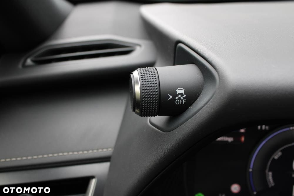 Lexus UX - 29