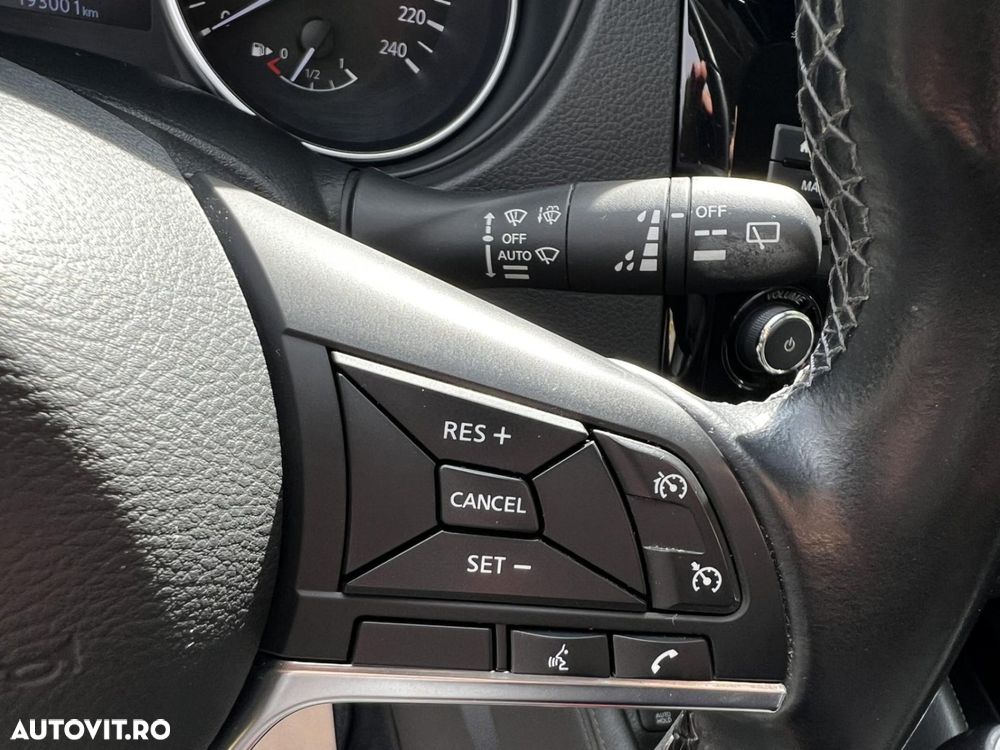 Nissan Qashqai 1.3 DIG-T DCT TEKNA - 17