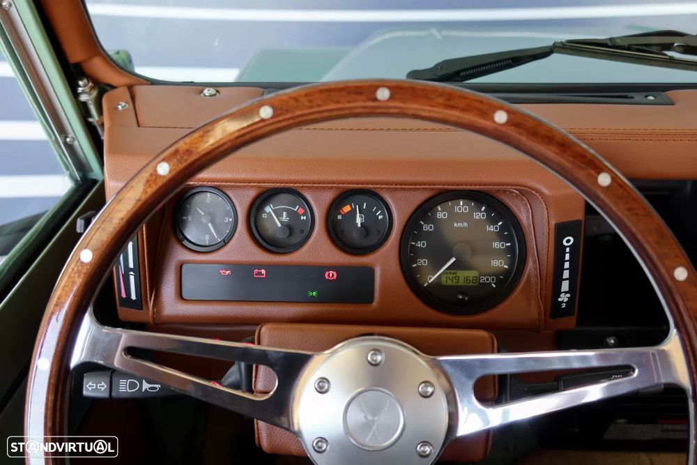 Land Rover Defender 90 SW 2.5 Td5 E - 9