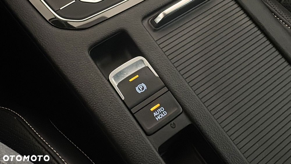Volkswagen Passat 2.0 TSI Elegance DSG - 18