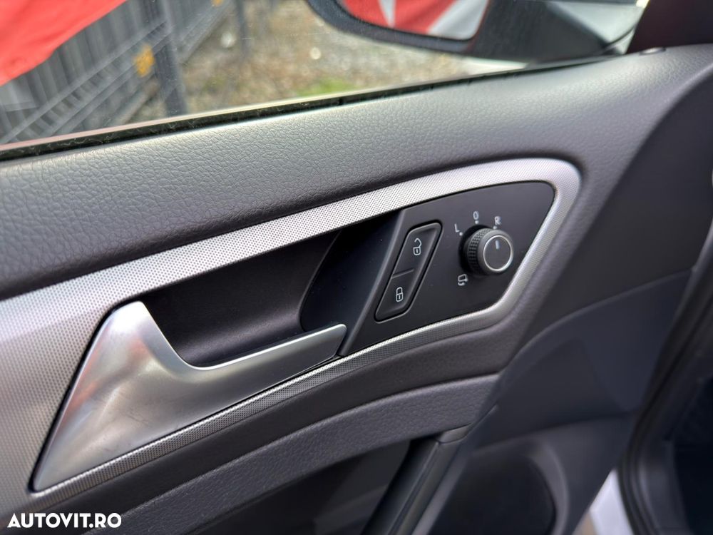 Volkswagen Golf 1.6 TDI SCR Comfortline - 30