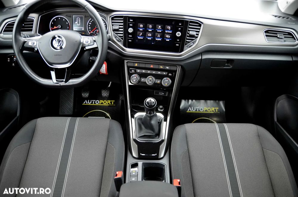 Volkswagen T-Roc - 9