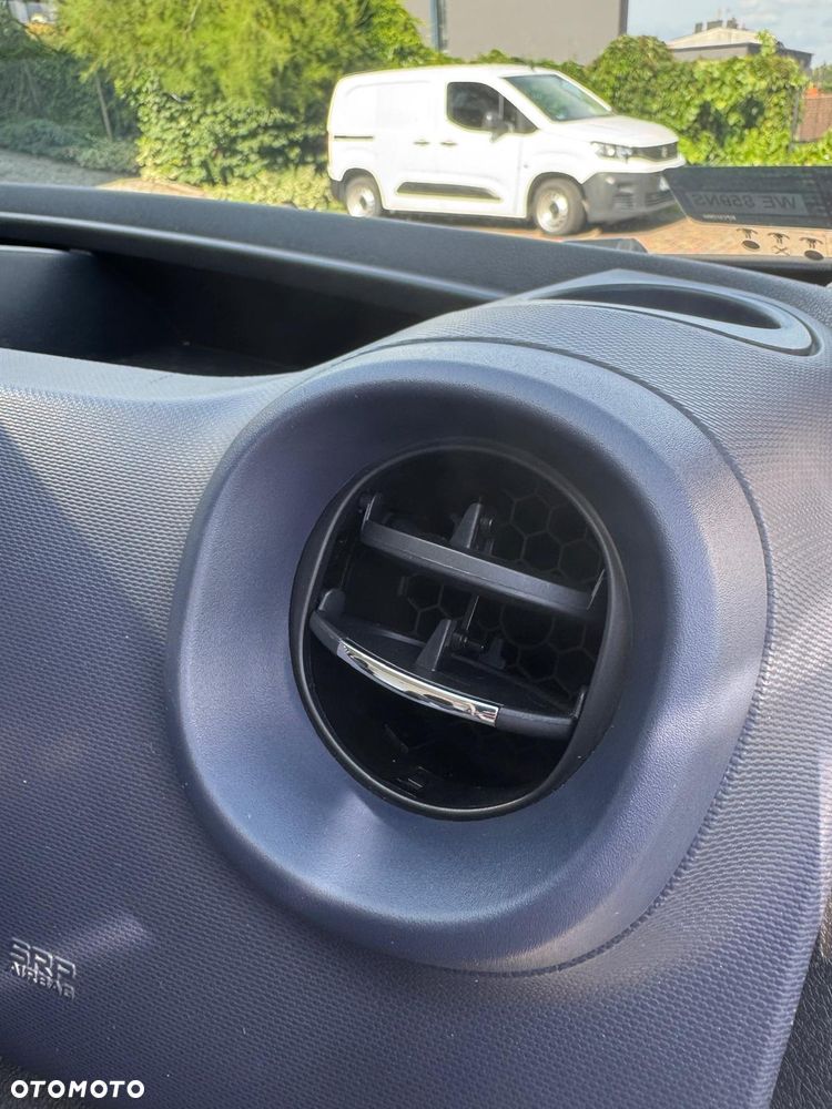 Opel Vivaro - 21