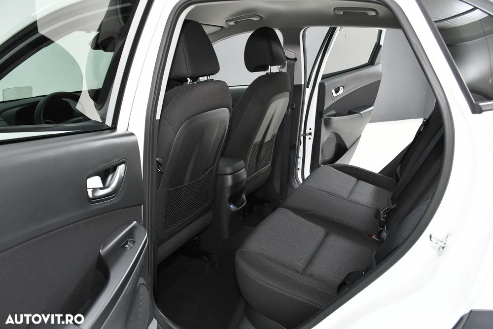 Hyundai KONA 1.6 CRDi 48V-Hybrid DCT Trend - 15