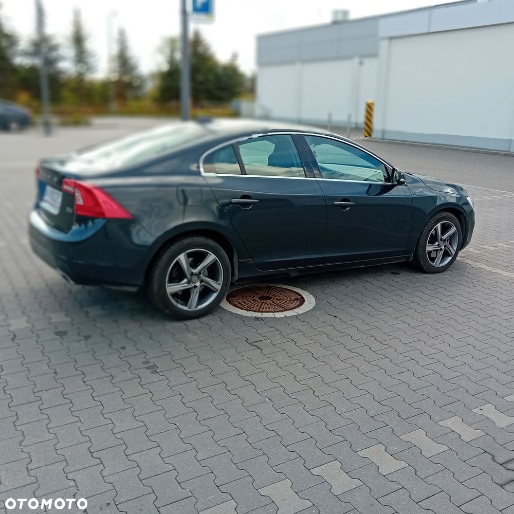 Volvo S60 D4 Geartronic Summum - 4