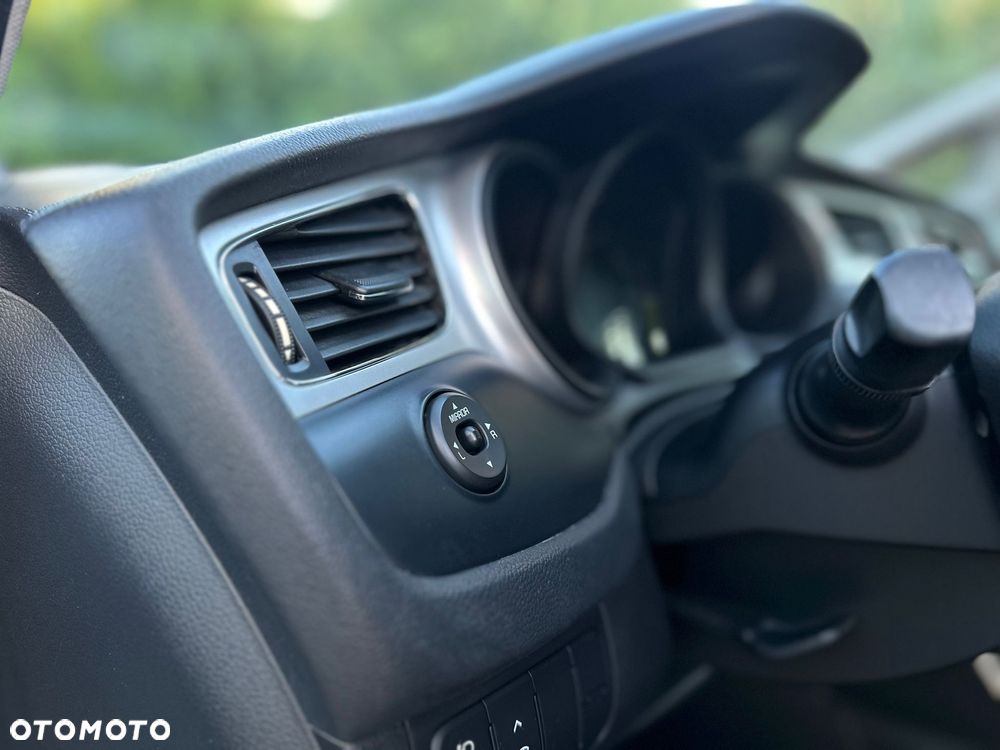 Kia Ceed Cee'd 1.4 L - 27