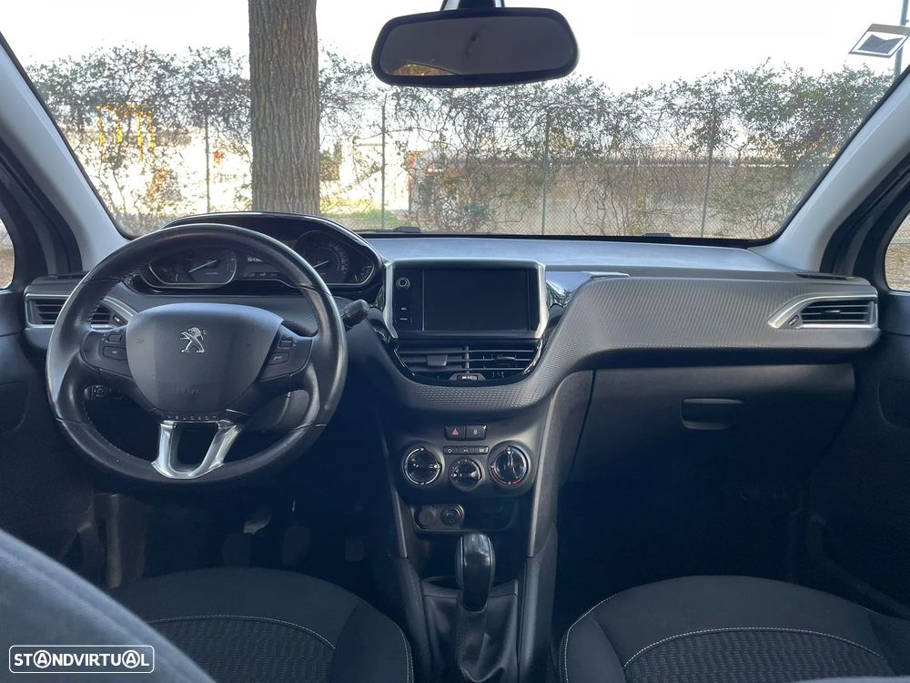 Peugeot 208 1.2 PureTech Style - 9