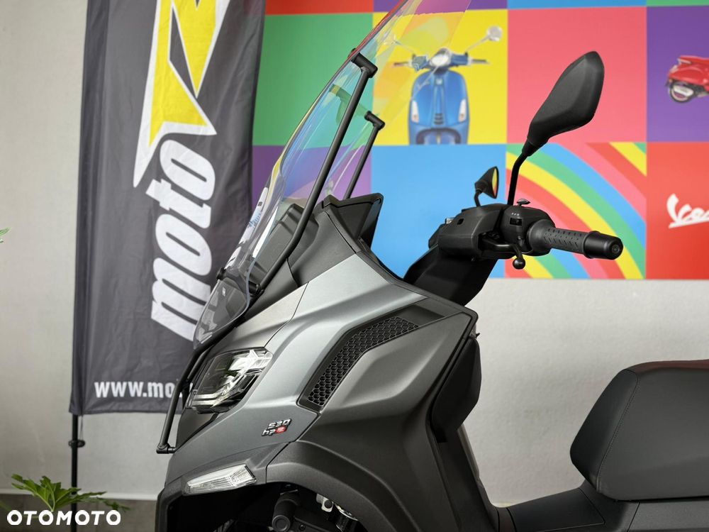 Piaggio MP-3 - 11