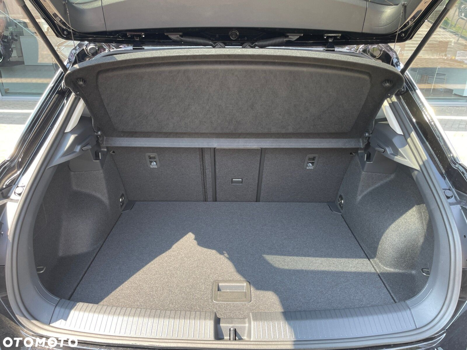 Volkswagen T-Roc 1.5 TSI Life Plus DSG - 29