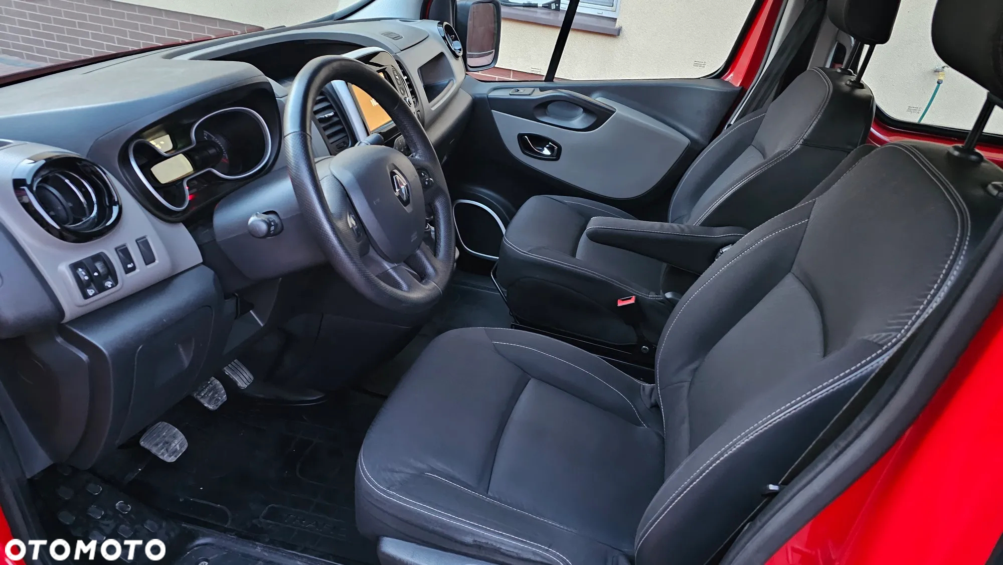 Renault Trafic ENERGY dCi 145 Grand Combi Expression - 12