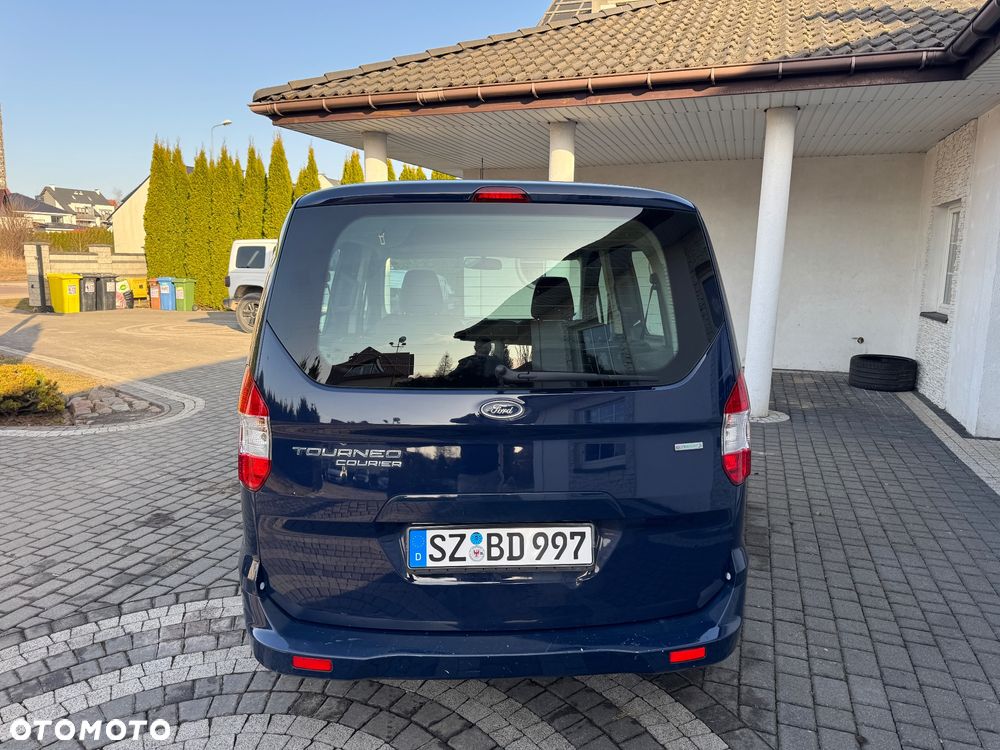 Ford Tourneo Courier 1.0 EcoBoost S&S Titanium - 5