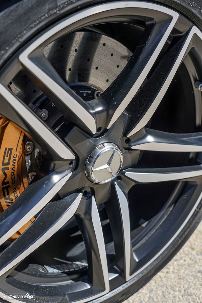 Mercedes-Benz E 63 AMG S 4-Matic+ - 12