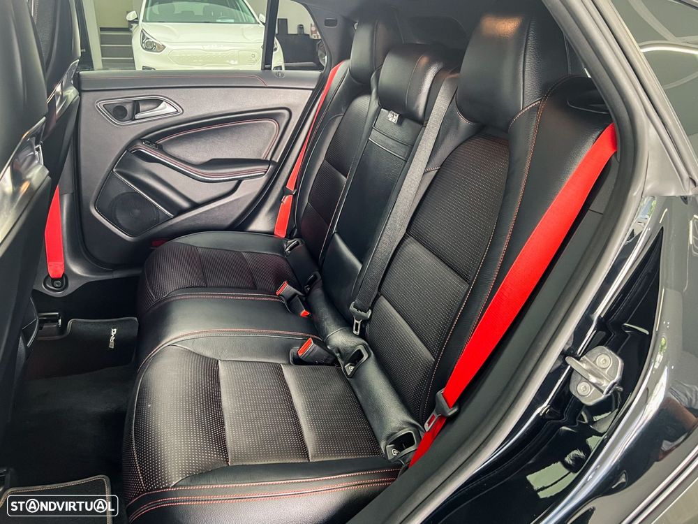 Mercedes-Benz CLA 45 AMG Shooting Brake 4-Matic - 10