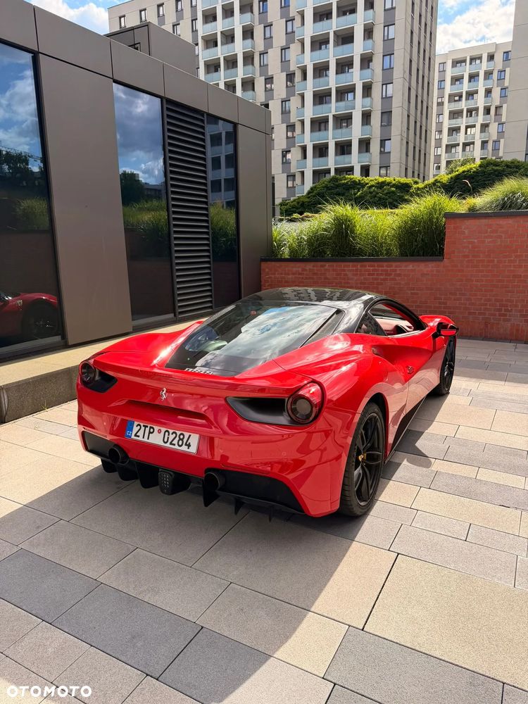 Ferrari 488 - 26