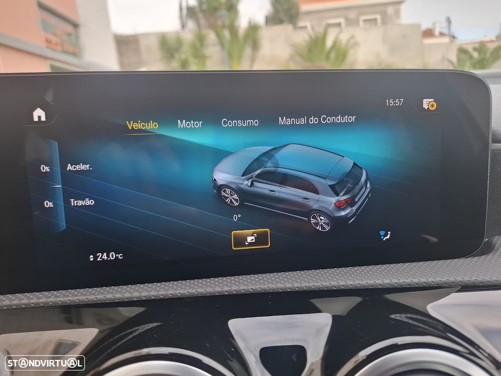 Mercedes-Benz A 200 7G-DCT AMG Line - 23