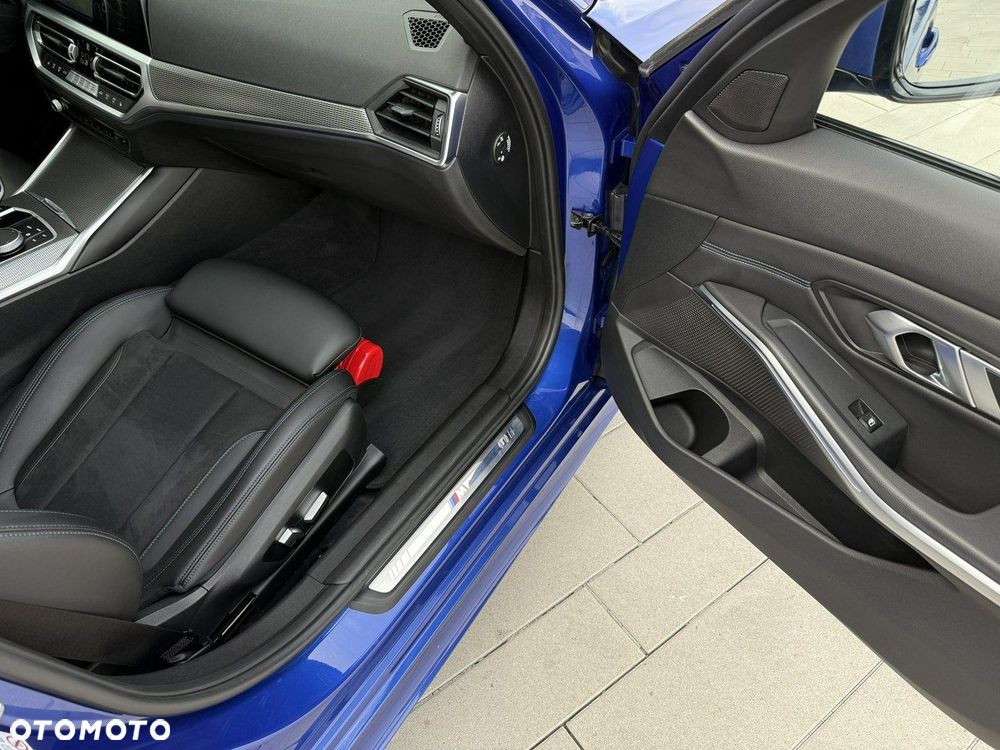 BMW Seria 3 320d xDrive M Sport sport - 34