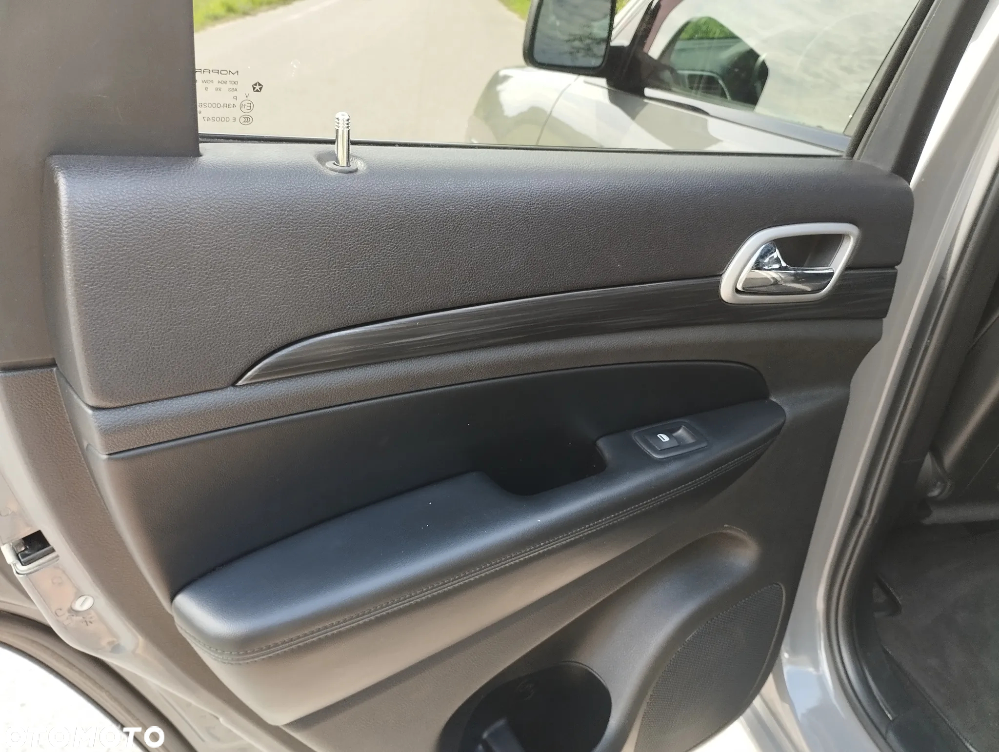 Jeep Grand Cherokee 3.6 V6 Laredo - 29