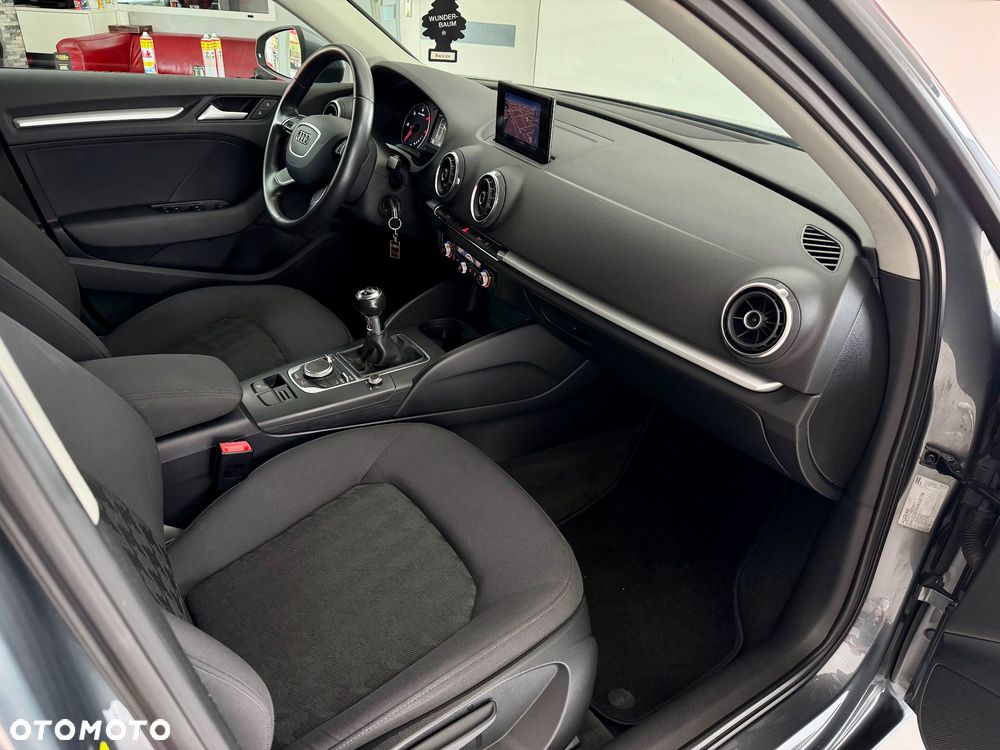 Audi A3 Sportback 1.6 TDI Ambition - 5