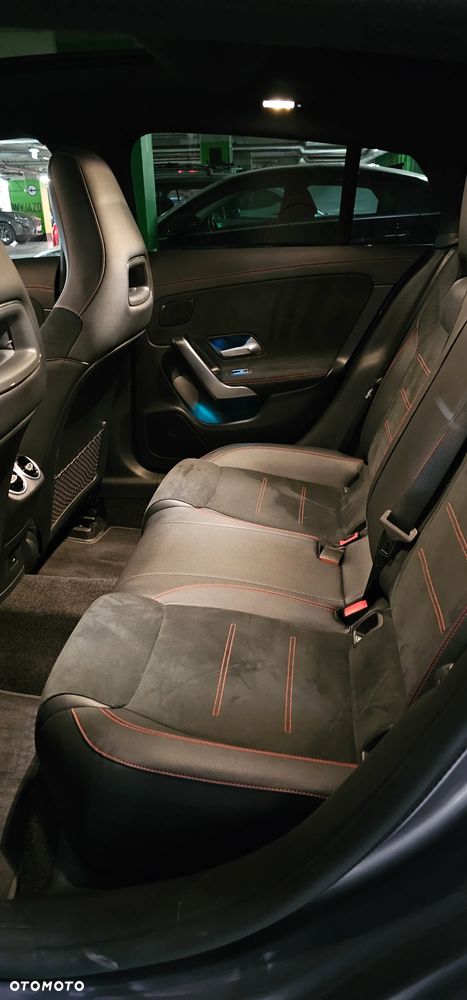 Mercedes-Benz CLA 250 E AMG Line 8G-DCT - 9