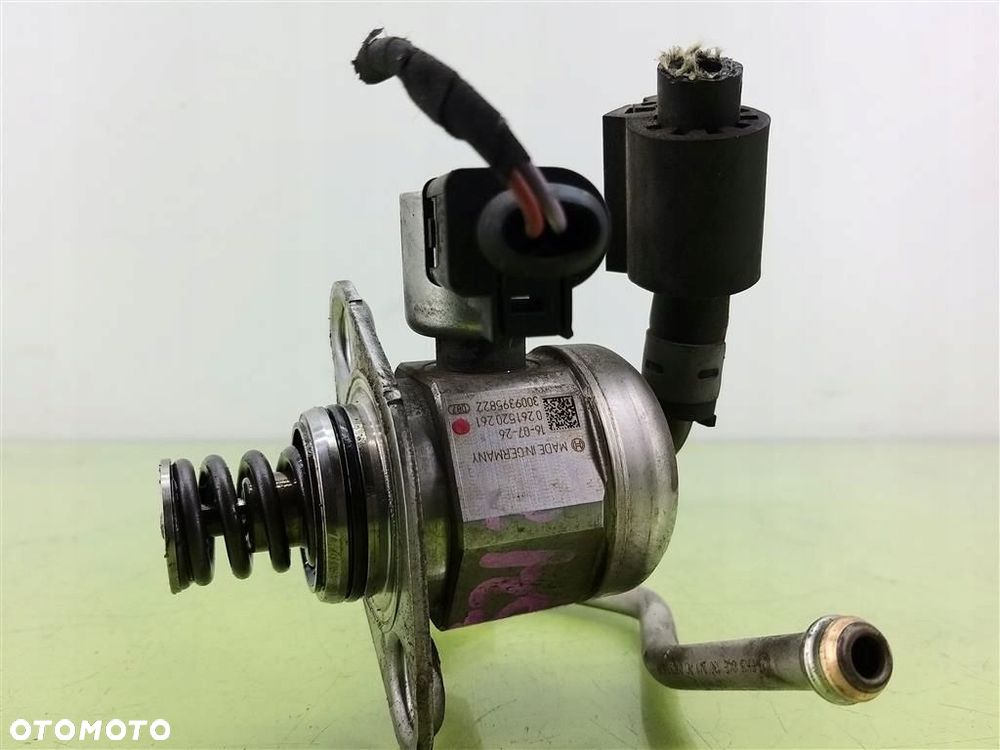 Pompa paliwa przy silniku  Skoda Yeti 1.4 TSI 2012-2017 VW AUDI 0261520261 - 1