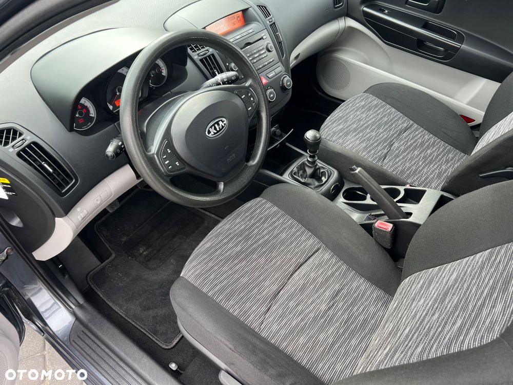 Kia Ceed 1.4 Comfort + - 14