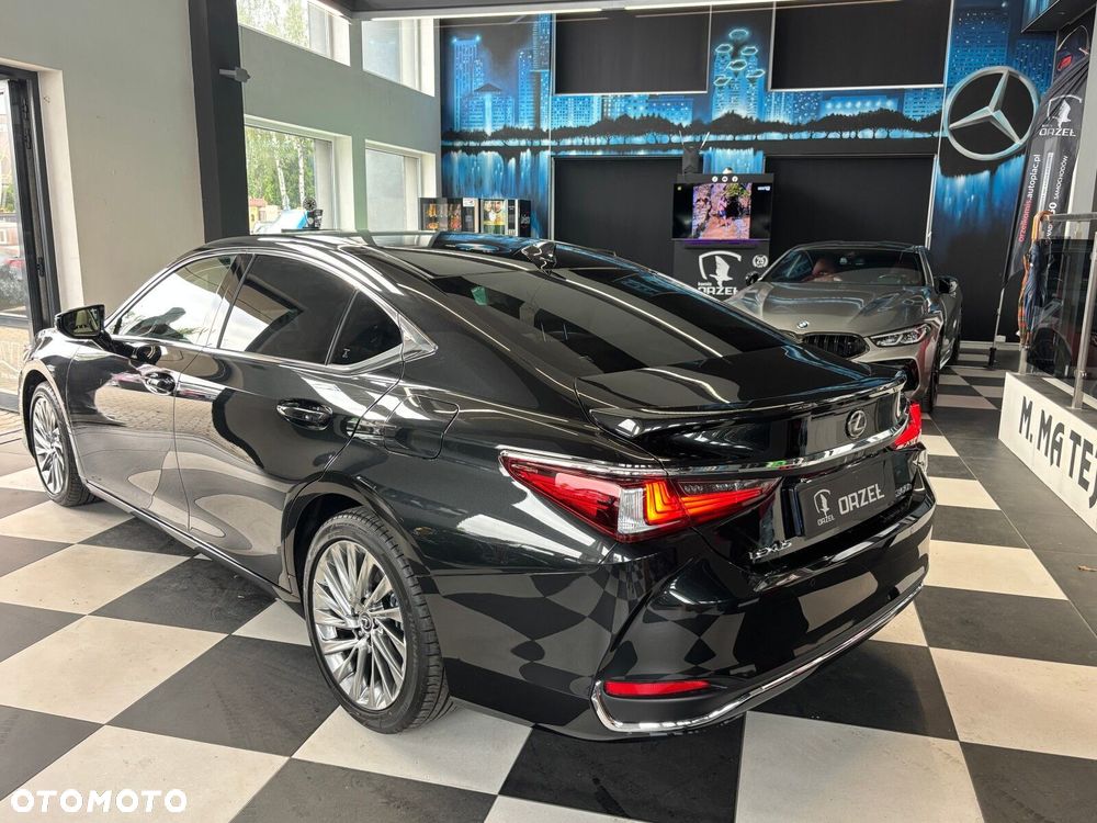 Lexus ES - 3